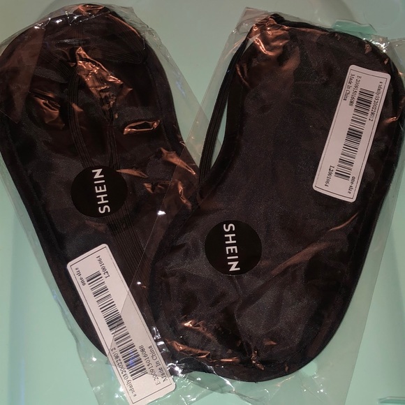 SHEIN Black Satin Sleep Mask - Picture 2 of 5